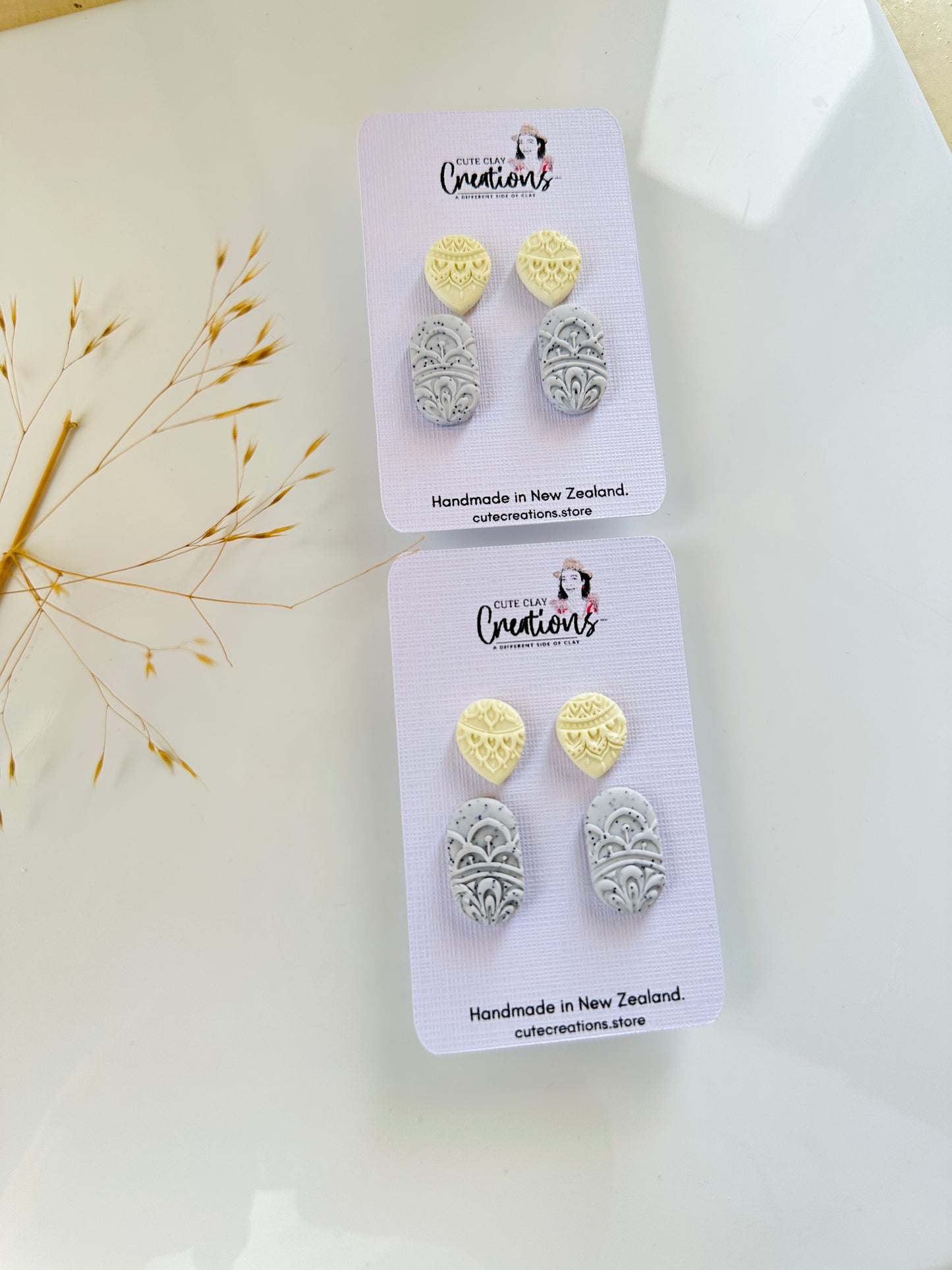 Yellow drops stud pack